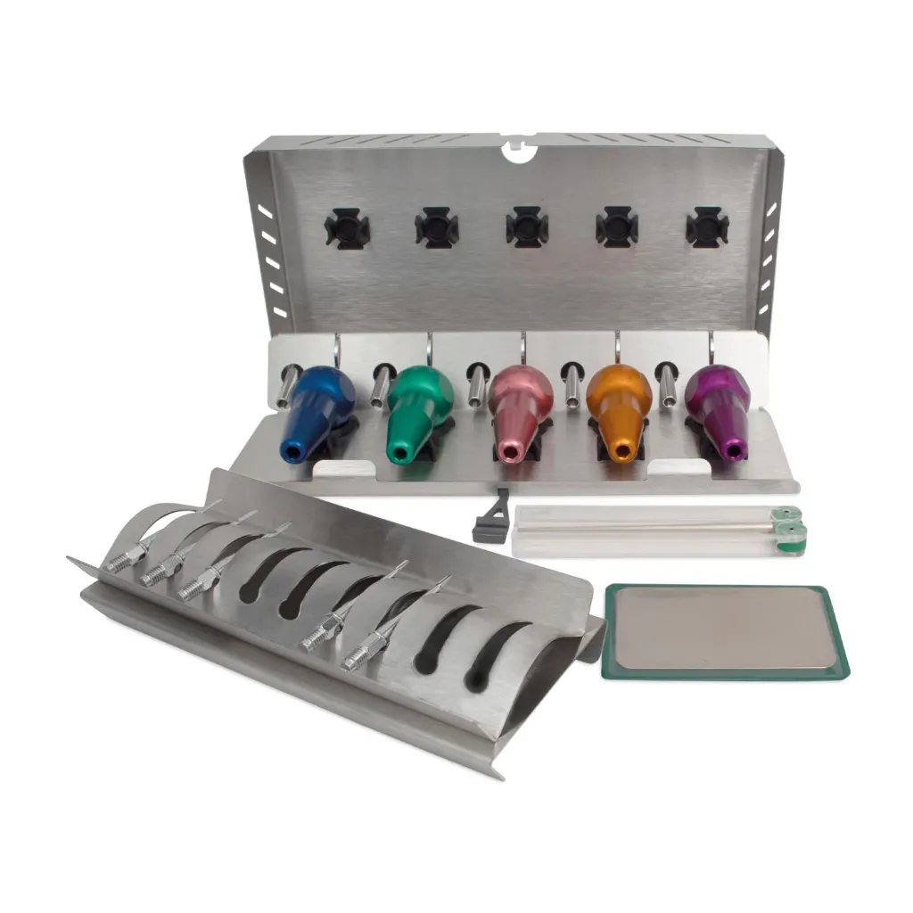 DENTANOMIC Macska szett – Arany (hosszú), 5 db hosszú nyéllel (lila, narancssárga, zöld, kék és rózsaszín) + 2 mm-es és 3 mm-es elevator pengével + 1,5 mm-es, 2 mm-es és 3 mm-es luxator pengével + tárolóállvánnyal + élezőkészlettel + sterilizáló konténerrel